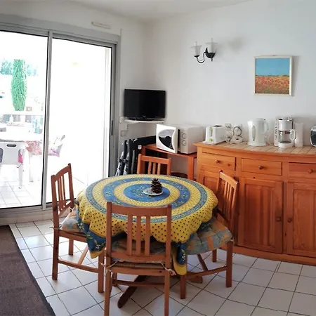 T2 Avec Piscine Et Parking Prive, Proche Et Centre, - Fr-1-388-88 Apartament